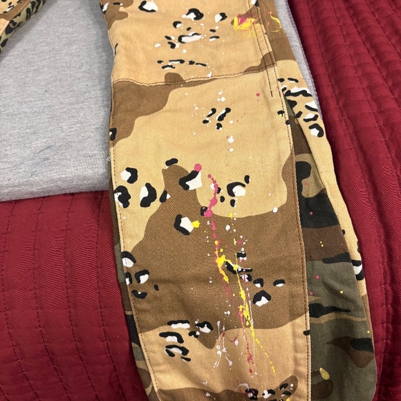 Tulones Cargo Pants Currency Collection - Picture 3 of 11